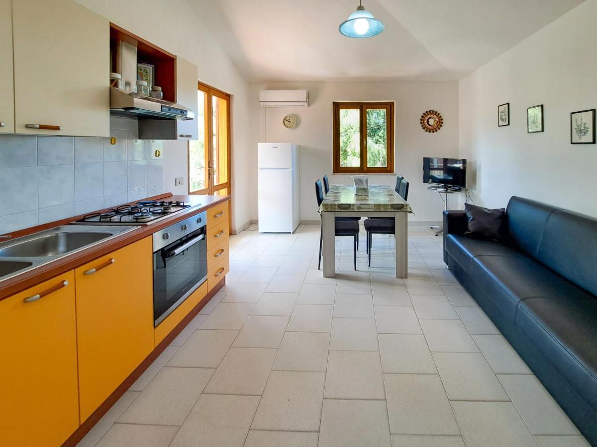 Appartamenti Residenziali Bonsai San Teodoro  Bagian luar foto